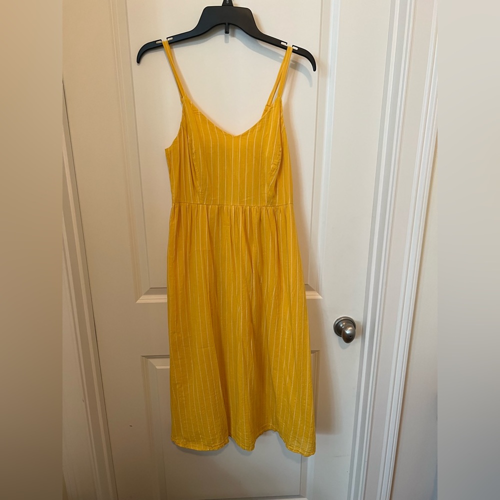 Adorable yellow sundress - Old Navy